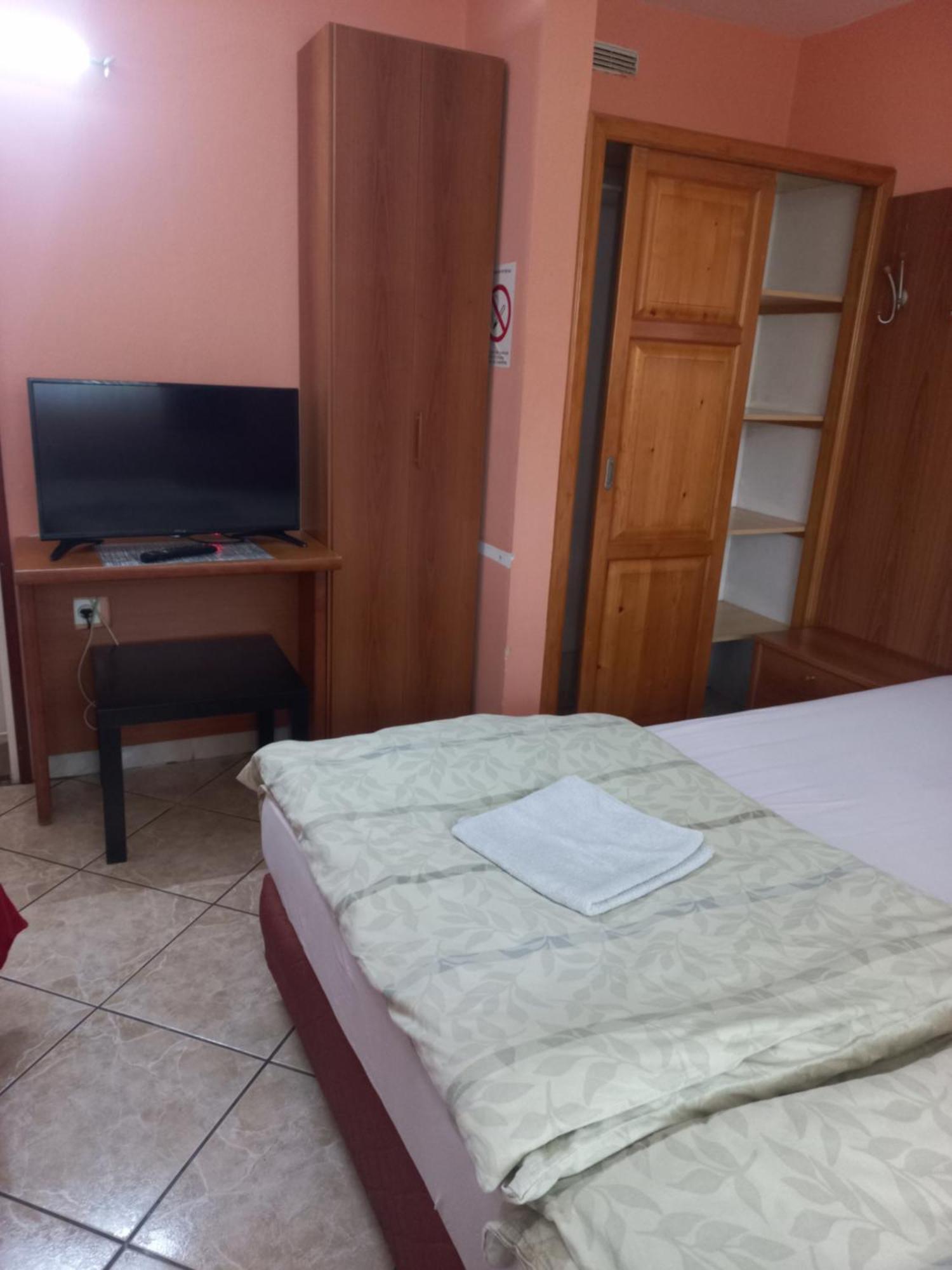 Hostel Bata Kanjiža 外观 照片